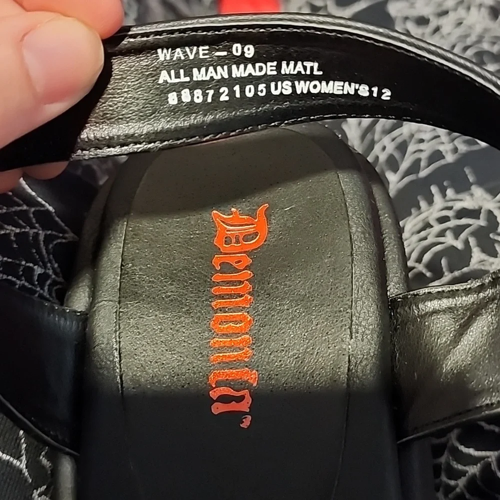 Demonia Wave 9 Platform Sandals - Picture 3 of 8